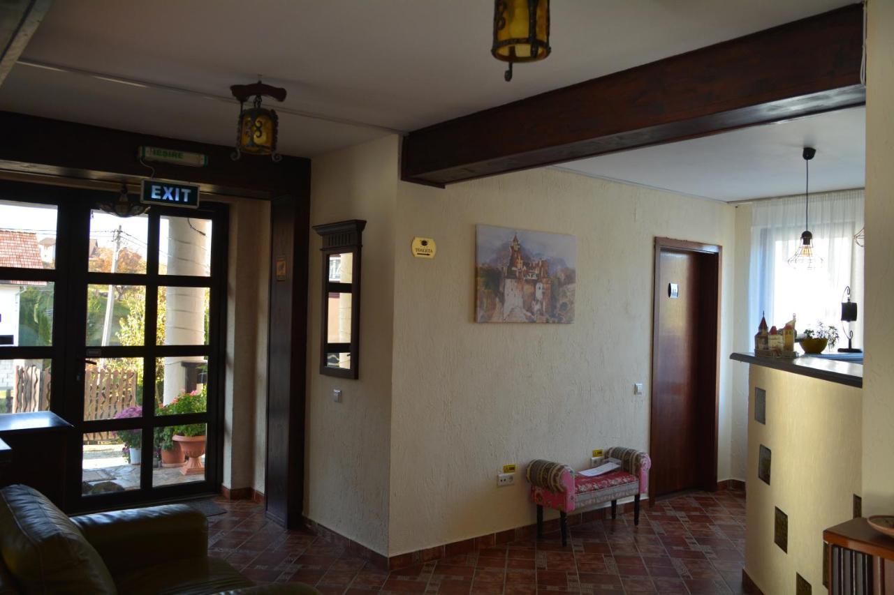 Pensiunea Antonia Bran  Bagian luar foto
